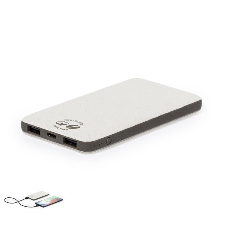 Mayer - 5000 mAh. 2 USB und 1 Typ C Ausgänge. Micro USB und Typ C Eing