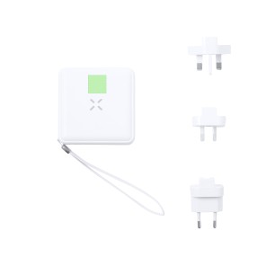 Joks - 2 Typ C Ausgänge, 1 Micro USB/ Lightning Ausgang und 1 USB Ausgang. Typ C Eingang. USA, Europa, Asien, UK, Australien | D
