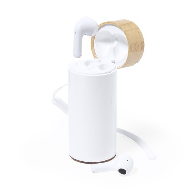 Lac - 4500 mAh. USB Ausgang. Typ C Ausgänge und Eingang. Bluetooth Ans