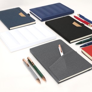 Walpol - Hardcover-Abdeckung und Gepolsterter. 110 Blätter | PU