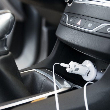 Domky - Bluetooth Anschluss. 3,5 mm Klinkenstecker. USB Anschluss. Aus