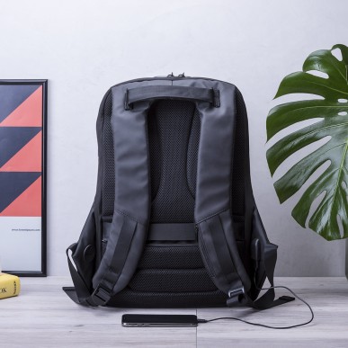 Ranley - USB Anschluss. Gepolsterte Laptoptasche und Tablet. Gepolster
