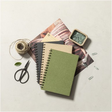 Idina - Hardcover-Abdeckung. 80 Blätter | Reclycling Pappe
